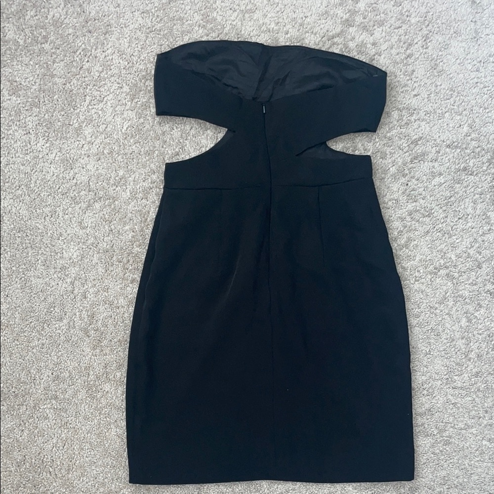 Black Halo || Elegant Black Strapless Dress - Picture 2 of 5